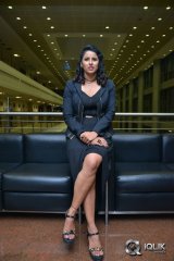 Shraavya Reddy at Rogue Movie Trailer Launch